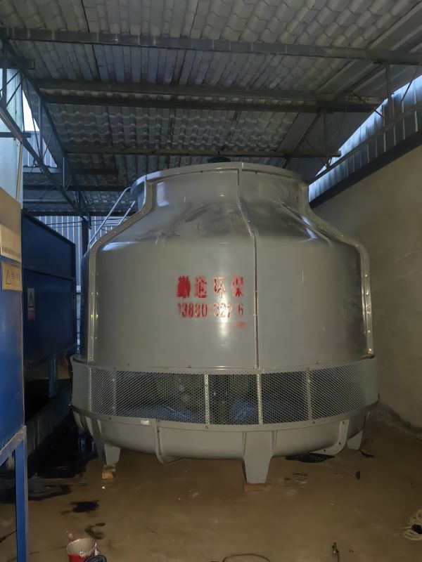 广安2<strong>200t玻璃钢冷却塔</strong>